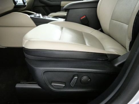 Certified 2020 Ford Escape Titanium AWD/4WD image 16