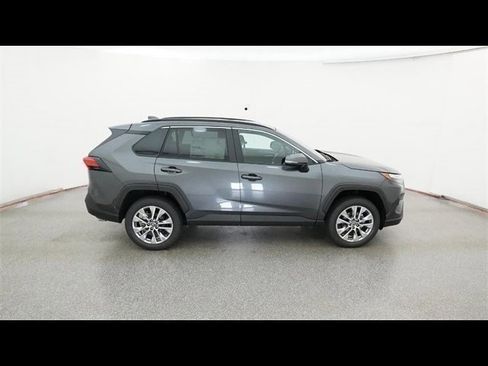 Used 2025 Toyota RAV4 XLE Premium image 44