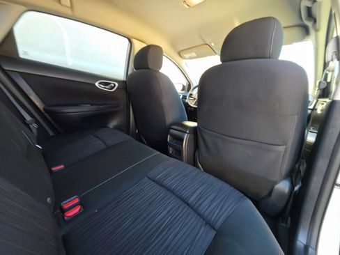 Used 2019 Nissan Sentra SV FWD image 14