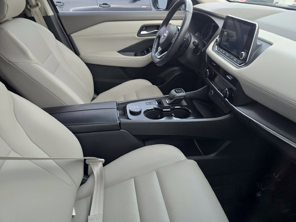 Used 2023 Nissan Rogue SV w/ SV Premium B Package AWD/4WD image 12
