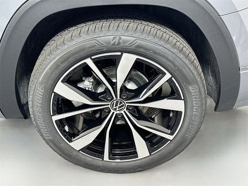 New 2026 Volkswagen Atlas SEL Premium R-Line AWD/4WD image 7