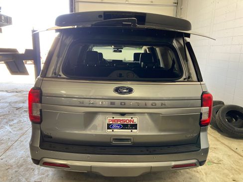 Used 2024 Ford Expedition Max XLT AWD/4WD image 19