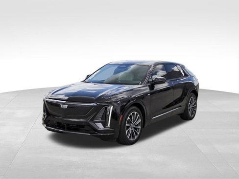 New 2026 Cadillac Lyriq Sport AWD/4WD image 2
