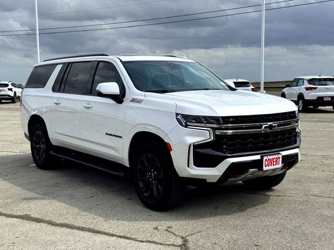 Used 2022 Chevrolet Suburban Z71 w/ Luxury Package image 4