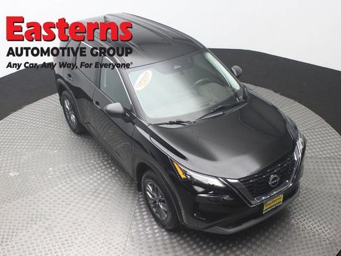 Used 2023 Nissan Rogue S AWD/4WD image 3