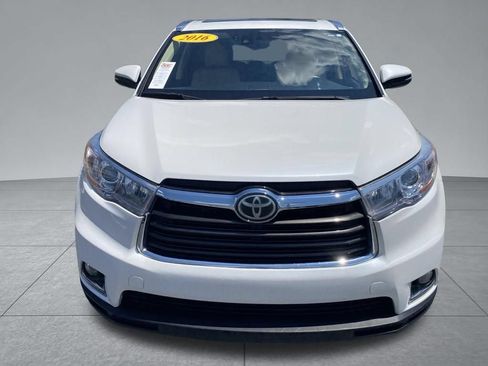 Used 2016 Toyota Highlander Limited Platinum FWD image 21