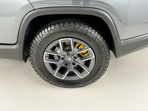 Used 2023 Rivian R1T Adventure AWD/4WD image 34
