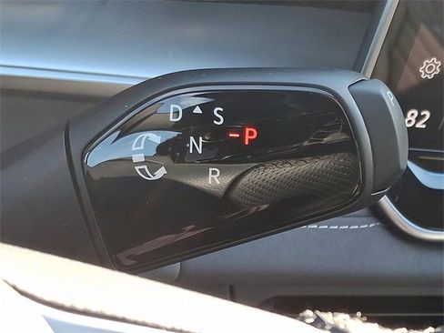 New 2026 Volkswagen Tiguan SE R-Line image 8