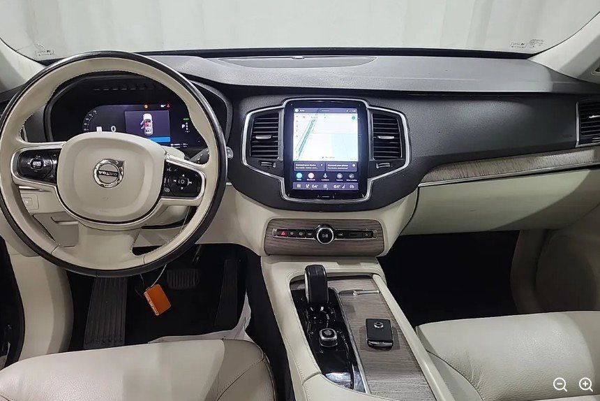 Used 2023 Volvo XC90 T8 Core w/ Protection Package Premier AWD/4WD image 2