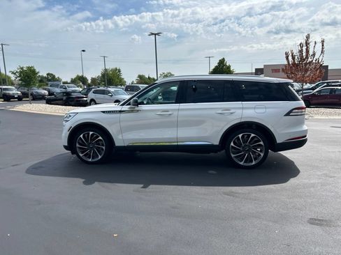 Used 2020 Lincoln Aviator Reserve w/ Equipment Group 202A AWD/4WD image 35