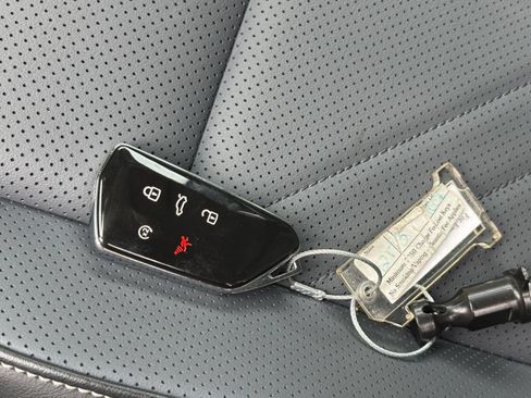 Used 2026 Volkswagen Tiguan SE AWD/4WD image 18