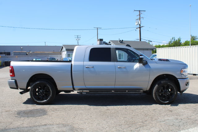 Used 2023 RAM 2500 Laramie AWD/4WD image 3