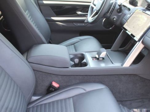 Used 2024 Land Rover Discovery Sport S image 3