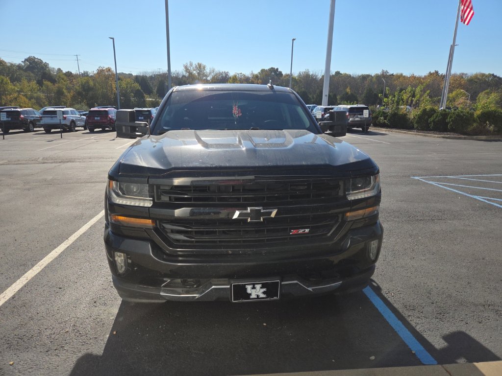 Used 2018 Chevrolet Silverado 1500 LT w/ All Star Edition AWD/4WD image 2