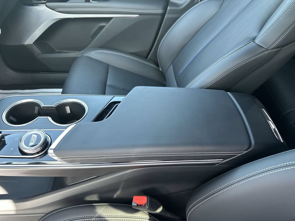 New 2026 Cadillac Lyriq V AWD/4WD image 28