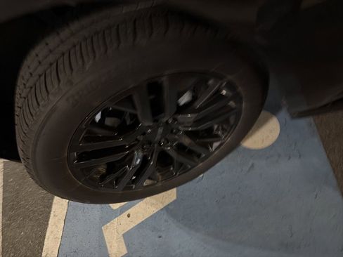 Used 2025 GMC Yukon Denali w/ Denali Reserve Package image 25