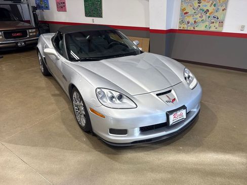Used 2012 Chevrolet Corvette Grand Sport w/ 3LT Preferred Equipment Group image 39