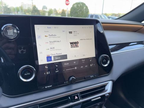 Used 2025 Lexus RX 350 FWD w/ Technology Package image 23