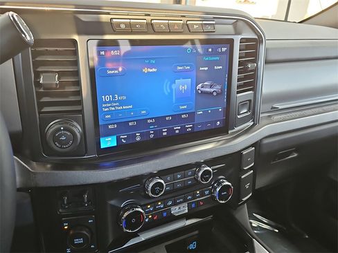 Used 2024 Ford F350 Platinum image 19