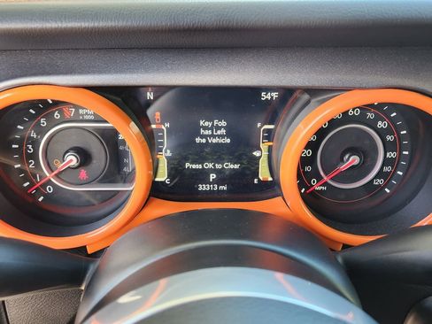 Used 2022 Jeep Gladiator Mojave w/ Trailer Tow Package image 7