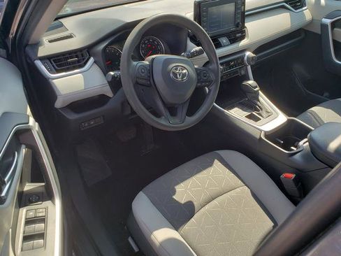 Used 2022 Toyota RAV4 XLE image 10