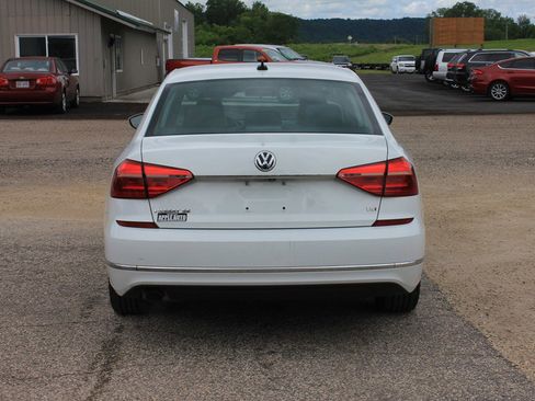 Used 2016 Volkswagen Passat 1.8T image 7