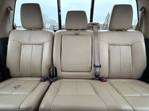 Used 2011 Ford F250 Lariat w/ Lariat Interior Pkg image 22