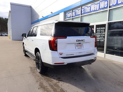 New 2026 GMC Yukon XL Elevation w/ LPO, Elevation Black Package AWD/4WD image 8