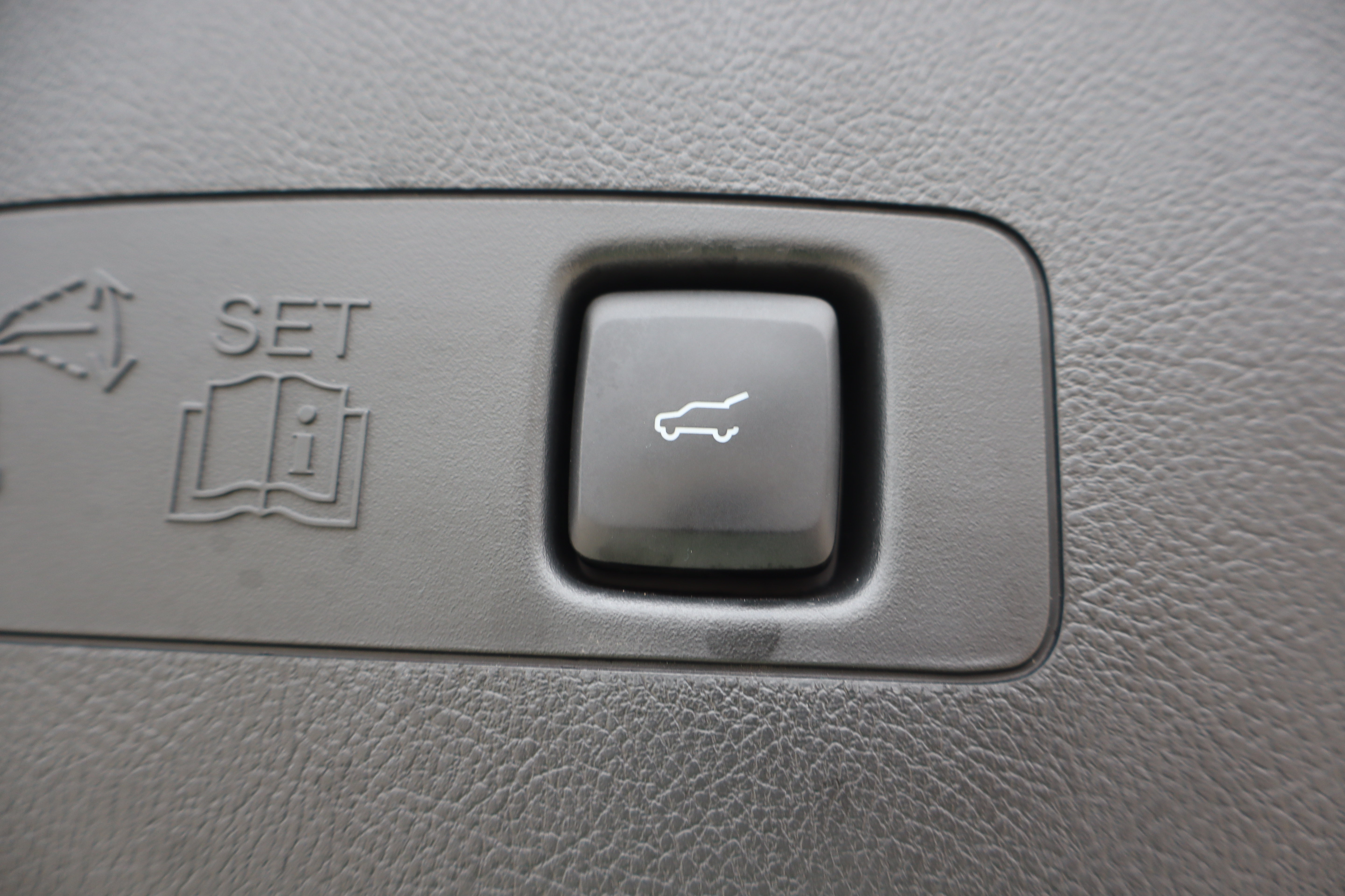 Used 2022 Lincoln Corsair FWD w/ Equipment Group 101A image 28
