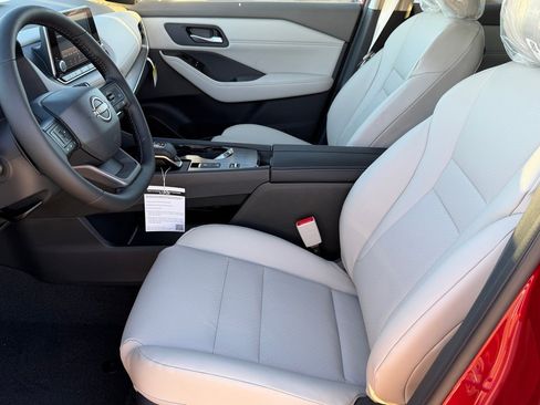 New 2026 Nissan Rogue SV image 12