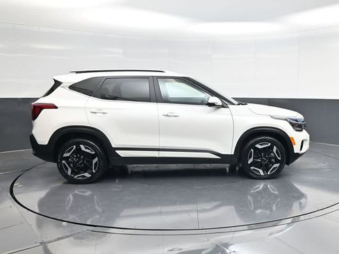 Used 2024 Kia Seltos SX image 2