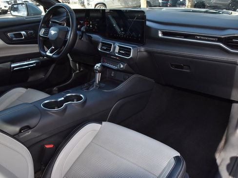 Certified 2025 Ford Mustang Premium image 17