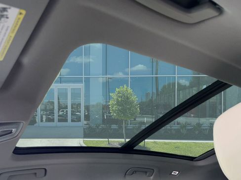 New 2025 Audi Q5 Premium image 16