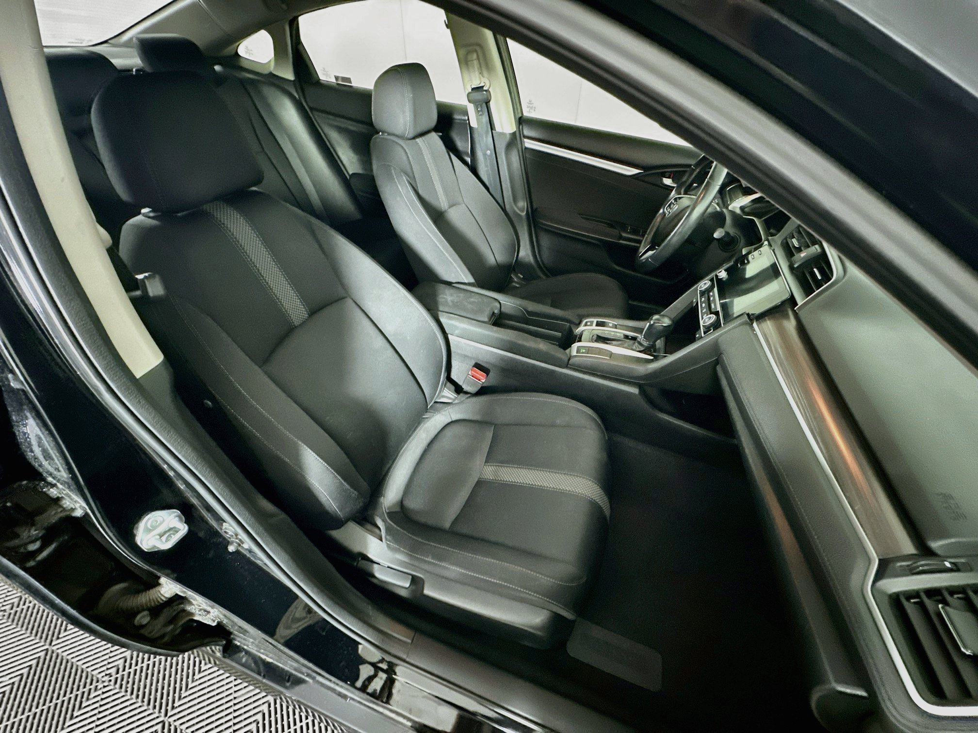 Used 2021 Honda Civic EX image 29