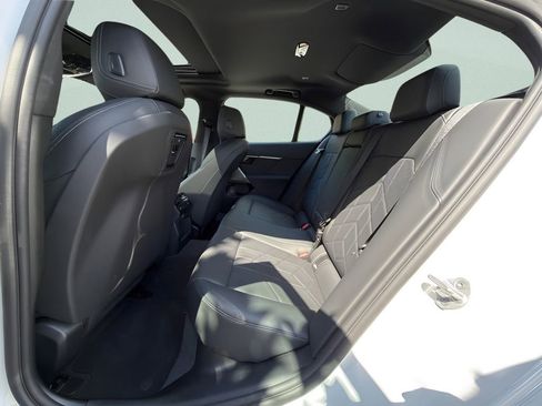 Used 2026 BMW 530i RWD image 19