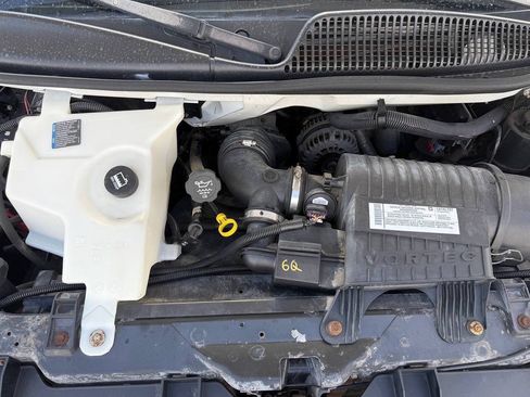 Used 2007 GMC Savana 3500 Extended Passenger w/ LT Preferred Equipment Group RWD image 10