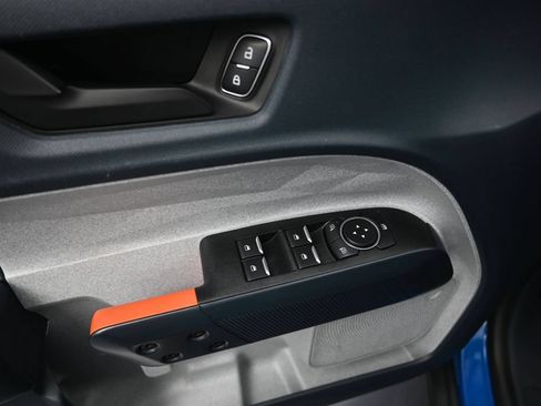 Certified 2022 Ford Maverick XLT FWD image 11