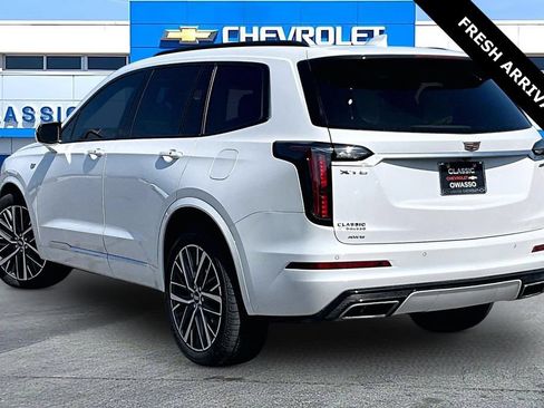 Used 2023 Cadillac XT6 Sport AWD/4WD image 3