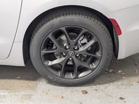 New 2026 Chrysler Pacifica Select FWD image 19