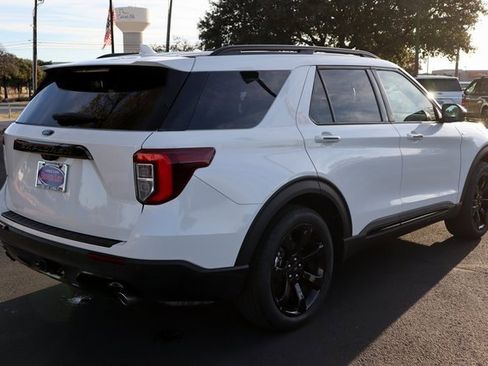 Certified 2023 Ford Explorer ST-Line w/ Class IV Trailer Tow Package image 14