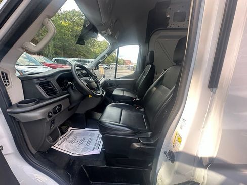 Used 2025 Ford Transit 250 148 High Roof AWD image 13