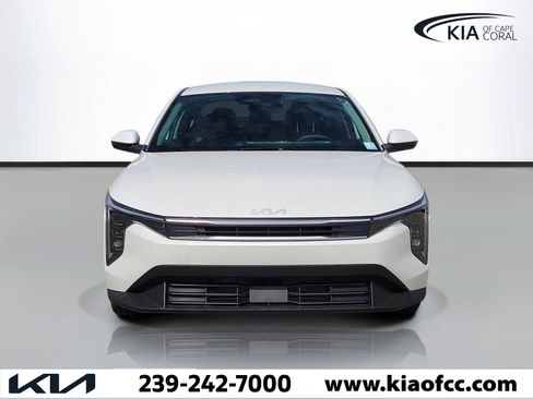 New 2026 Kia K4 FWD image 2