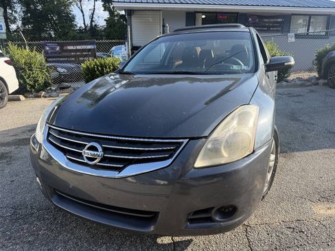Used 2011 Nissan Altima 2.5 SL w/ 2.5SL Pkg FWD image 1