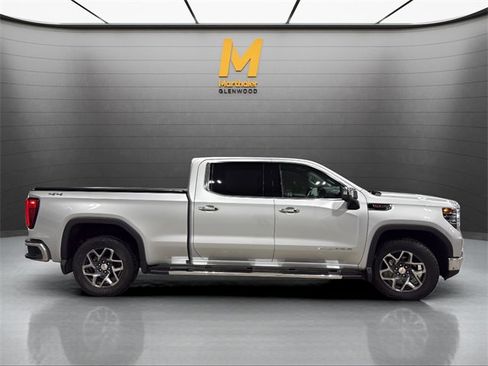 Used 2022 GMC Sierra 1500 SLT w/ SLT Premium Plus Package image 1