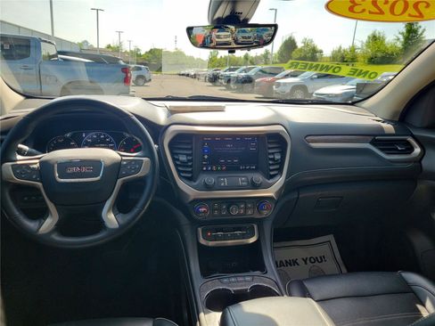 Used 2023 GMC Acadia Denali w/ Black Diamond Edition FWD image 11
