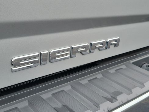 Used 2015 GMC Sierra 1500 SLT w/ SLT Crew Cab Value Package image 7