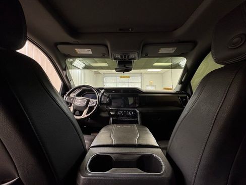 Used 2024 GMC Sierra 3500 Denali w/ Denali Reserve Package AWD/4WD image 21