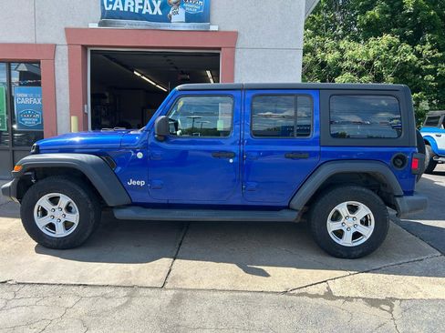 Used 2018 Jeep Wrangler Unlimited Sport S AWD/4WD image 2