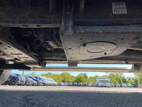 Used 2018 RAM 3500 Laramie Longhorn image 16