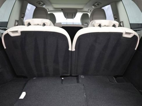 Used 2023 Volvo XC90 B6 Plus AWD/4WD image 31